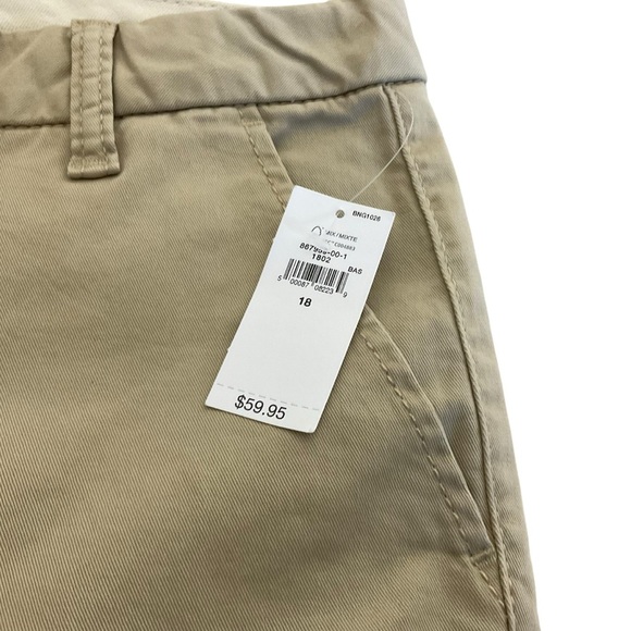 GAP Kids Classic Khaki Shorts - Picture 5 of 8